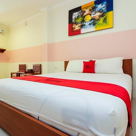 Reddoorz Near Jalan Jendral Sudirman Manado Hotell Eksteriør bilde
