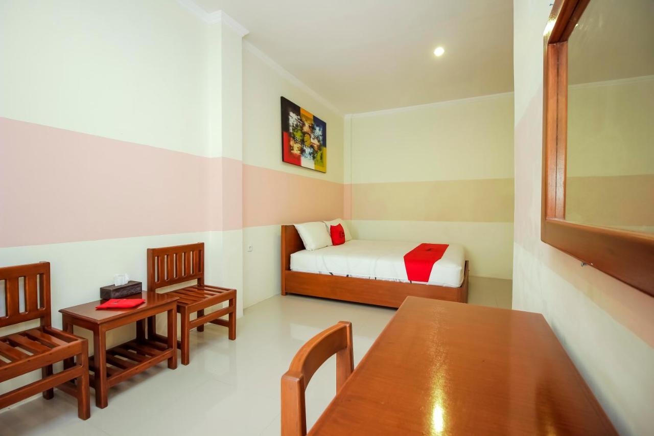 Reddoorz Near Jalan Jendral Sudirman Manado Hotell Eksteriør bilde
