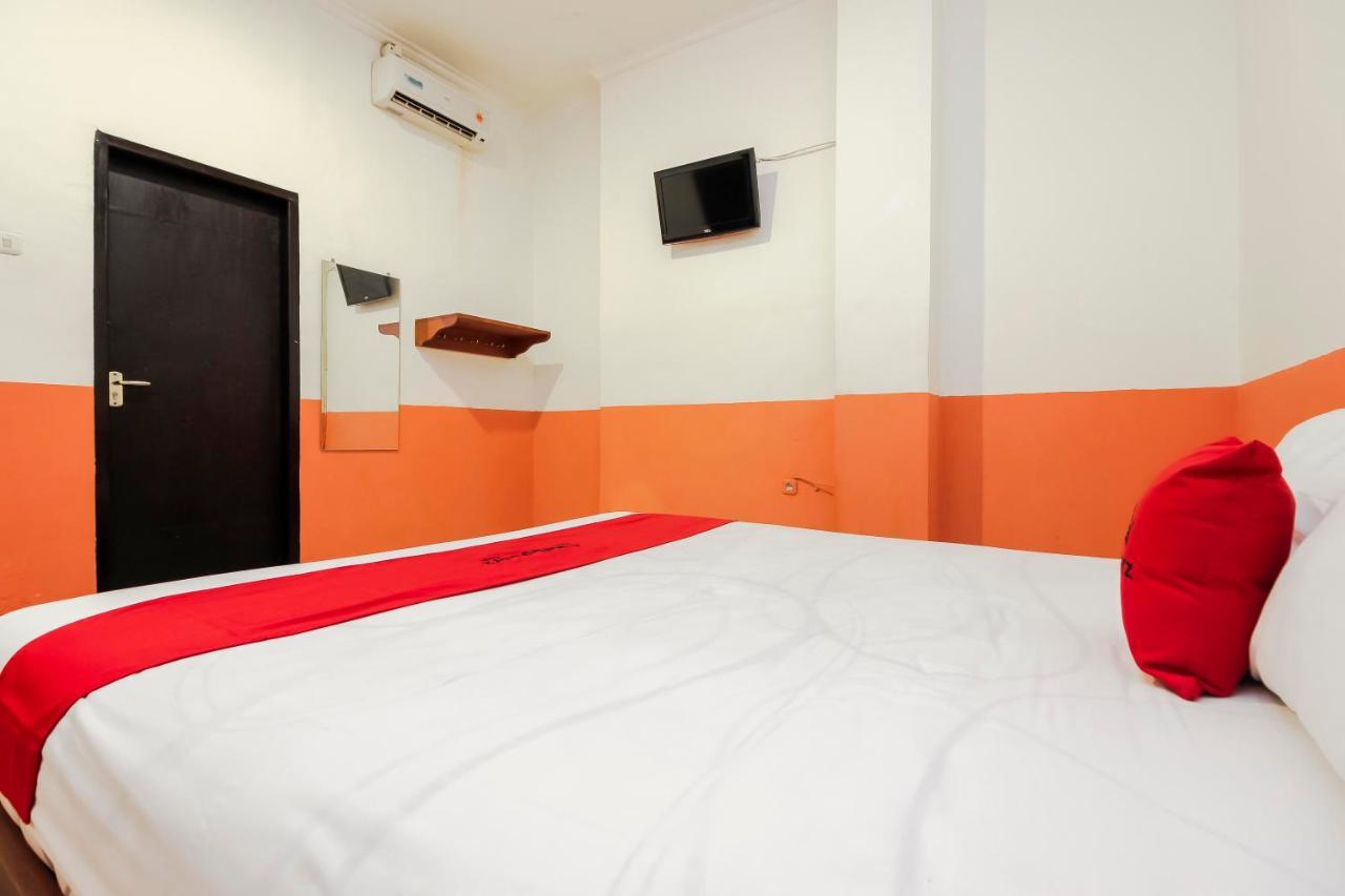 Reddoorz Near Jalan Jendral Sudirman Manado Hotell Eksteriør bilde