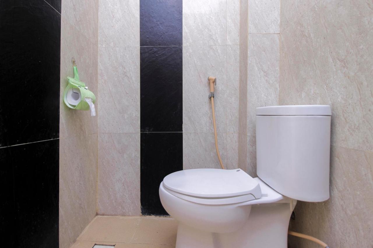 Reddoorz Near Jalan Jendral Sudirman Manado Hotell Eksteriør bilde