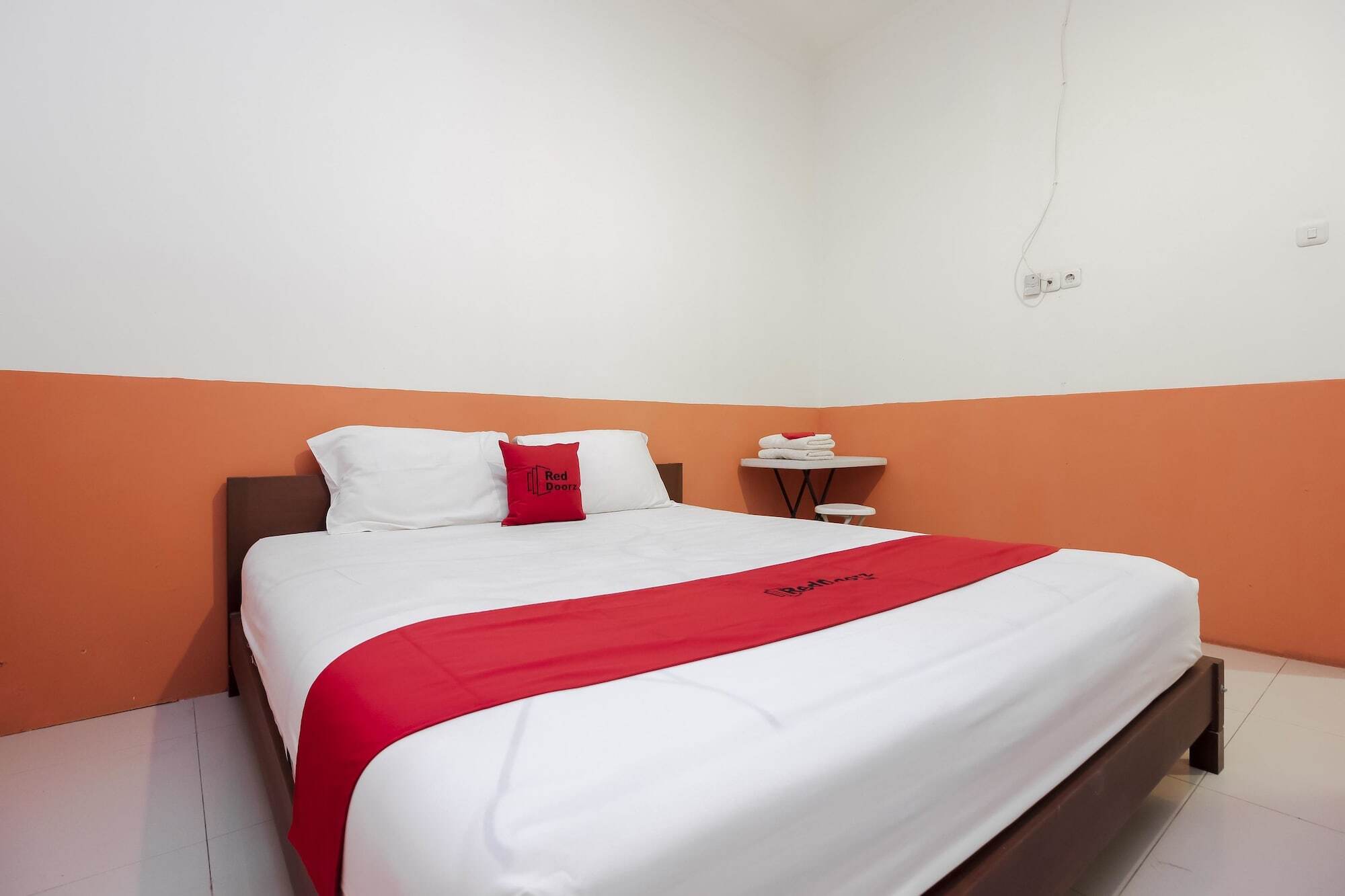 Reddoorz Near Jalan Jendral Sudirman Manado Hotell Eksteriør bilde