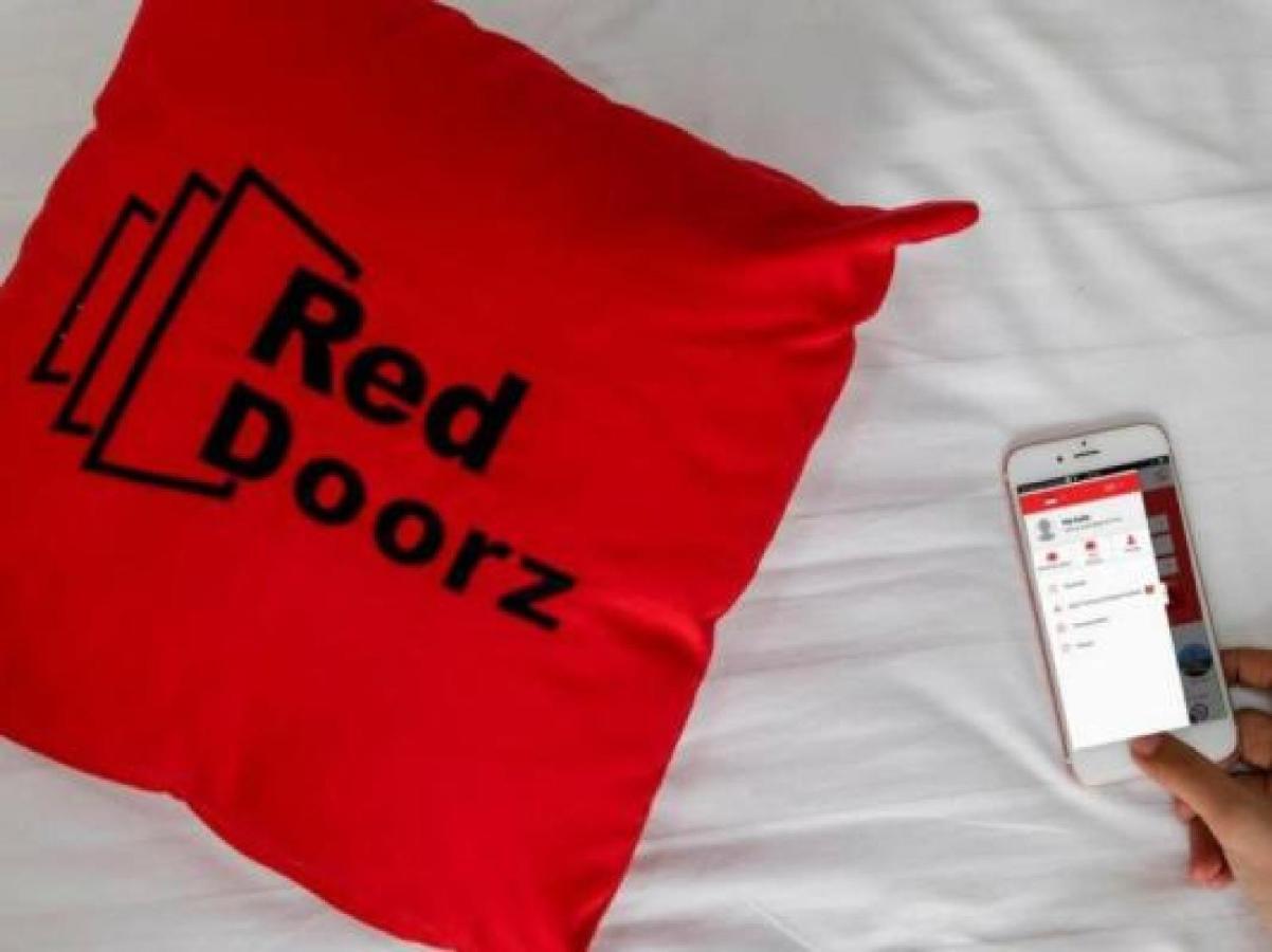 Reddoorz Near Jalan Jendral Sudirman Manado Hotell Eksteriør bilde